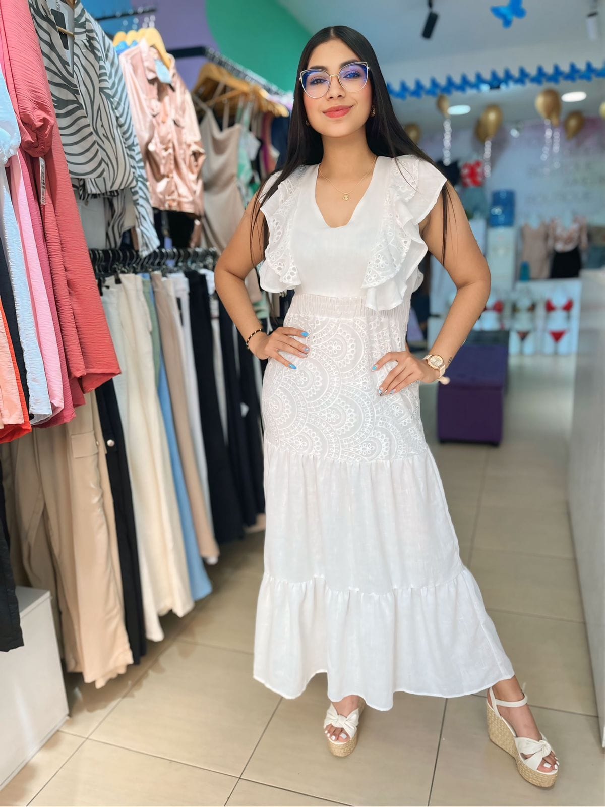vestido largo blanco ojalillo